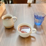 農民カフェ - ランチセットのファーストドリンク、スープ、お水
