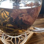 凰茶堂 - 工芸茶「神風」花開いてきています