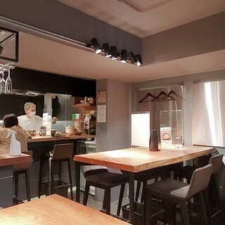 赤坂 レッドシックス_2