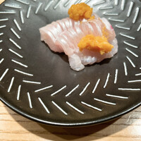 鮨 巳之七 - 穴子。カツオの酒盗、鯛わた、黄身