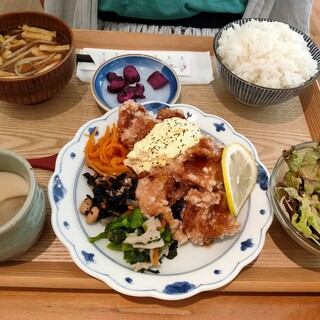 オシャレな空間 野々市市でランチに使えるカフェ ランキング 食べログ オシャレな空間 野々市市でランチに使えるカフェ ランキング 食べログ