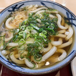 金比羅製麺 - かけうどん（並）　おネギと天かすをトッピング