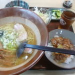 （本日のランチ）塩ラーメン＆ミニ焼肉丼＠700