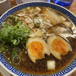 フジサワ中華そば - 中華そば(溜まり醤油)¥600という驚愕の安さ。トッピングの味玉は¥100