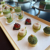 ザ タヴァン グリル＆ラウンジ - 