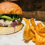 folk burgers&beers - ゴルゴンベリーバーガー