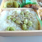 崎陽軒 - ごはんには枝豆とちりめん