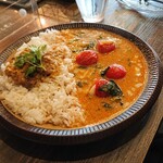 シシカリ - 牛塊肉のスパイス煮込みカレー