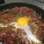 レストラン バカール - 鉄鍋炊き上げご飯、牛煮込み うずら卵乗せと共に2