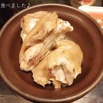 闇市 - 最高に美味しい豚足は399円也。