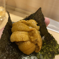 SUSHI TOKYO TEN、 新宿店 - バフン雲丹包み