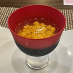 Imaishi Hanten Suzuka - 冷製コーンスープと上湯ジュレ
                        あっさりした上湯と甘味の強いコーンスープが美味しい⭐️⭐️⭐️⭐️
                        