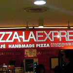 PIZZA-LA EXPRESS - 外観