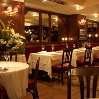 ヴォーロ・コズィ - 落ち着いた雰囲気の店内