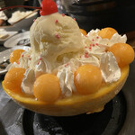 焼肉ホルモン 風土. - 夕張メロンパフェ