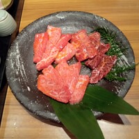 神戸牛焼肉 石田屋。Hanareの上 - ロース、カルビ、ハラミ