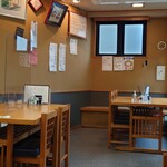 やぶ善 - 玄関入った右のスペース。