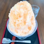 ちょうちょ島館 - 料理写真:ブラッドオレンジかき氷(生果汁シロップ岡村島産)