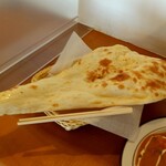 Kai食堂 - ナン！でか！！比較対象に割り箸を置いてみる