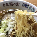 福の家 - 赤鬼ラーメン　麺アップ