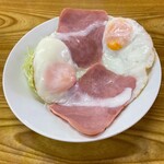 足立屋 - 固めが嬉しい
            ハムエッグ５００円