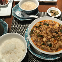 華都飯店 OsakaMetro本町ビル店 - 麻婆豆腐セット
