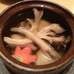 酒房しんせん - 天然舞茸の土瓶蒸し