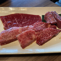 焼肉うしごろ 新宿三丁目店 - ＊ たべごろランチセット　3,200円