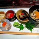 由縁別邸代田 割烹 月かげ - 前菜＞胡麻豆腐、バクライ、鰊茄子、からすみ蕎麦、枝豆の掻き揚げ、毛蟹味噌和え、山桃ワイン蜜煮。