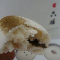 六雁 - 白いマカロン（ほうじ茶）