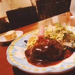 Trattoria L.S.C - ランチ・自家製煮込みハンバーグ