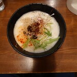 コジーナ邸 鶏白湯ラーメンと豪快な居酒屋料理＆鍋 - 