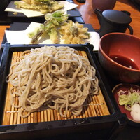 蕎麦 蘇枋 - ニュウマンで「おたつお帰り会」～春の山菜てんぷらと蕎麦ランチ