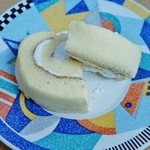 お菓子工房　まるみや - 「[純生]まるみやロール」カットを更にカットです(11/1UP)