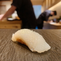 難波 鮨 よこ田 - 感動✨噛まずに溶けるイカ✨