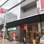 薪焼ステーキ コケット - このビルの８Fです