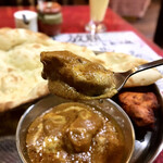 グラース - チキンカレーのチキン