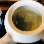 大門茶屋いろり - 急須の中を見なければ良かった