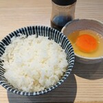 拉麺開花 - 卵かけご飯 270円  ここに麺をバウンドさせる贅沢❗