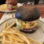 ホーミーズ - チーズエッグバーガーアボガドトッピング