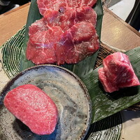 炭火焼肉 日本橋イタダキ - 3種盛り なんとシャトーブリアンが！