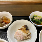 ささら - 筑前煮 焼き鶏 小松菜おひたし