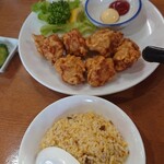 華蓮 - 唐揚げと半チャーハン