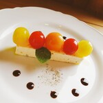 ロカボア - トマトのソルティチーズケーキ