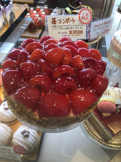 モーツァルト シュロスガッセ モーツアルト 県庁通り ケーキ 食べログ モーツァルト シュロスガッセ モーツアルト 県庁通り ケーキ 食べログ