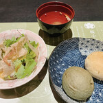 Sakura Komachi - サラダ、パン、スープ