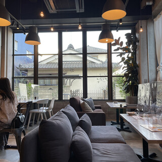 YR CAFE by恵比寿楽園テーブル_2