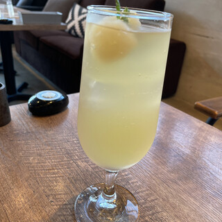 YR CAFE by恵比寿楽園テーブル_0