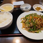 菜々香 - チンジャオロース定食（680円）