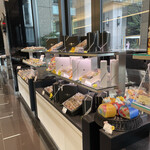 トシ・ヨロイヅカ 東京 - 